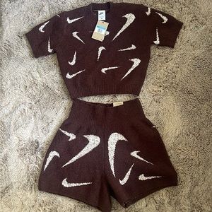 Women’s Nike Fuzzy 2pc Set